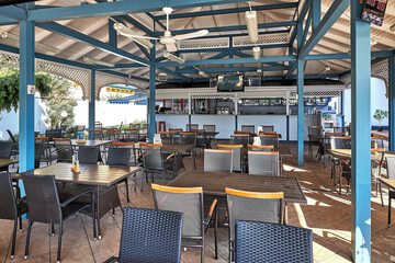Poolside bar