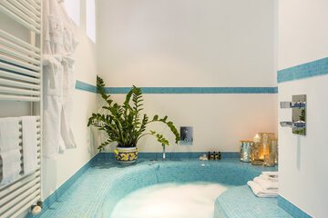 Jetted tub