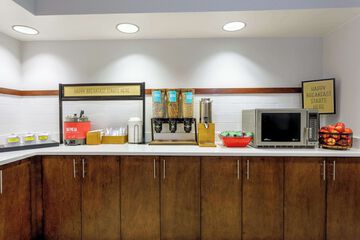 Breakfast/Coffee Service 29 of 32