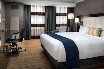 Premium Room, 1 King Bed