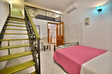 hotel_rooms