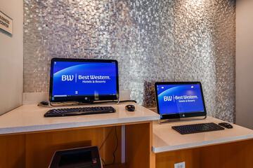 Business Center 53 of 58