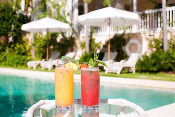 Poolside bar