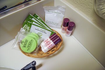 Bathroom amenities