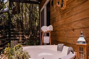 Private spa tub
