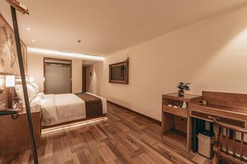 Photo 43
