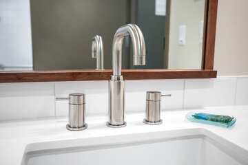 Bathroom sink