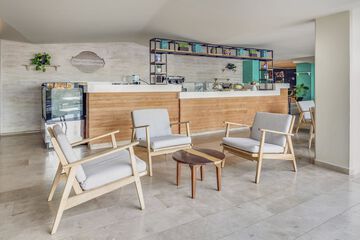 Coffee shop