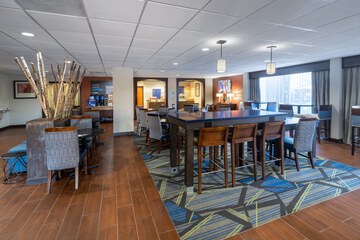 Breakfast/Coffee Service 32 of 41