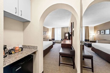 Room 26 of 42