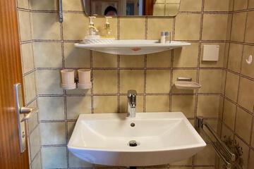 Photo 37
