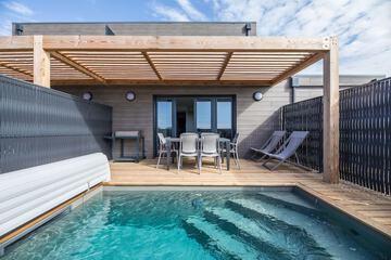 Private pool