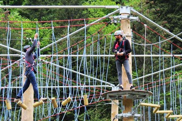 Ropes course (team building)