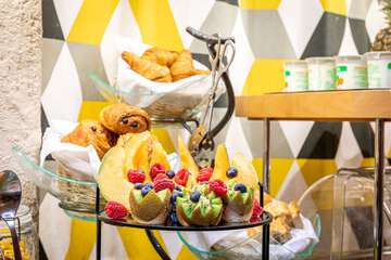 Breakfast buffet