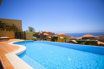 Infinity pool