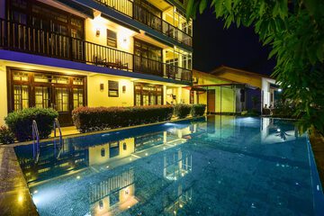 Front of property - evening/night
