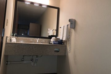 Bathroom amenities