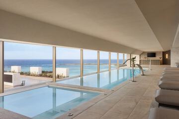 Private spa tub