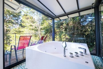 Jetted tub