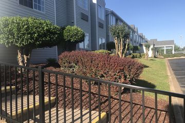 Hotel Exterior 43 of 45