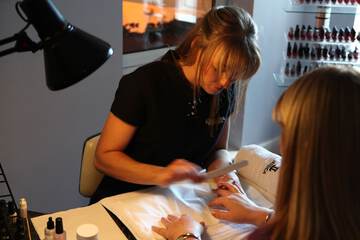 Nail salon
