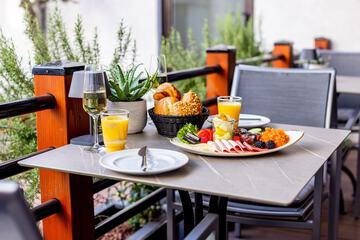 Breakfast meal