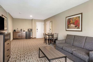 Room 18 of 64