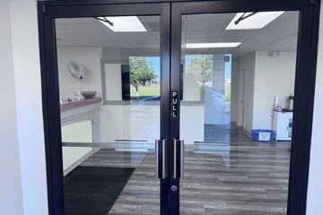 Check-in/check-out kiosk