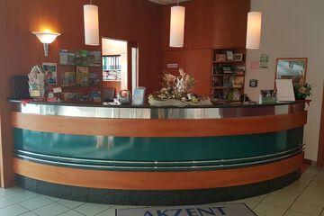 Check-in/check-out kiosk