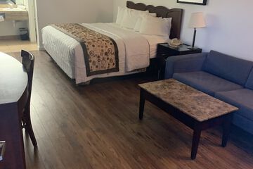 Room 34 of 71