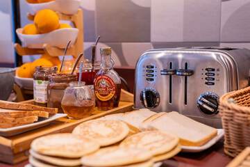 Breakfast area