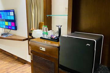 Mini-refrigerator