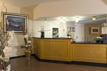 Check-in/check-out kiosk