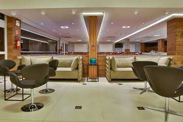 Lobby lounge