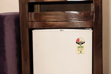 Mini-refrigerator