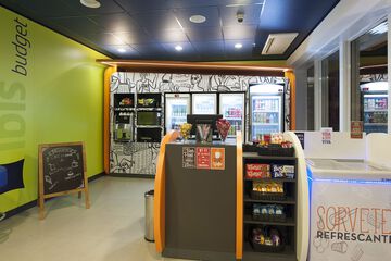 Snack bar