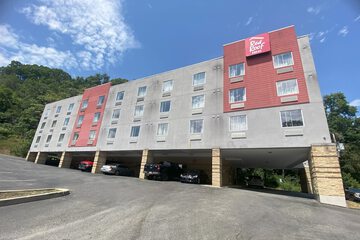 Red Roof Inn Pittsburgh - McKnight Rd