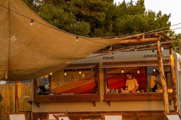 Beach bar