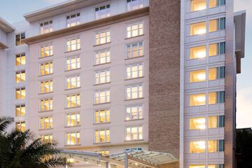 Hyatt Place Charleston / Historic District