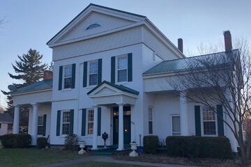 Munro House B & B