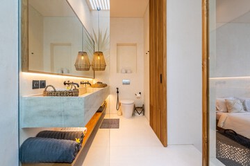 Bathroom shower