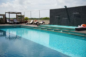 Rooftop pool