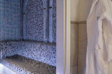 Steam room