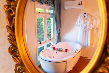 Private spa tub