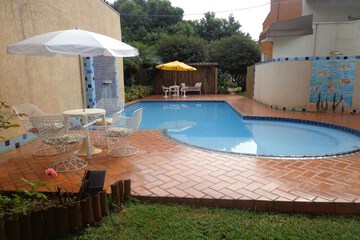 Pool waterfall