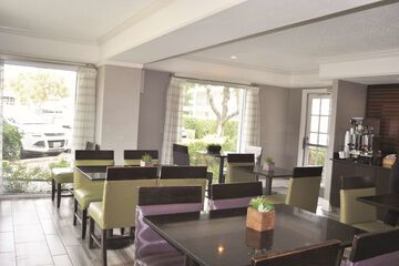 Breakfast/Coffee Service 53 of 63