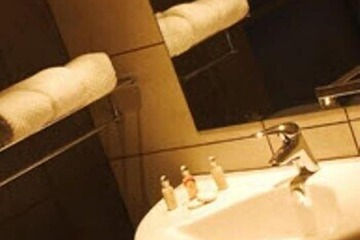 Bathroom sink