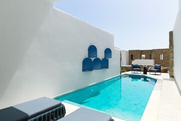 Private pool