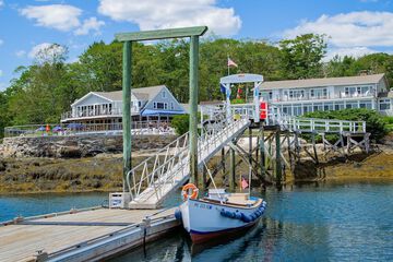 Dock