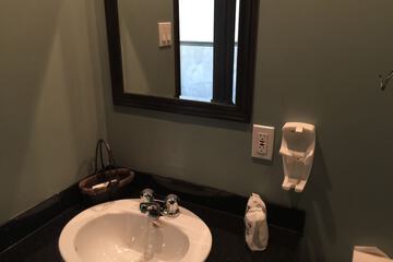 Bathroom sink